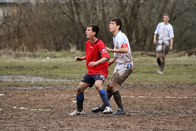 亚马尔社媒晒鲜血染红袜子视频：没有犯规‍♂️.